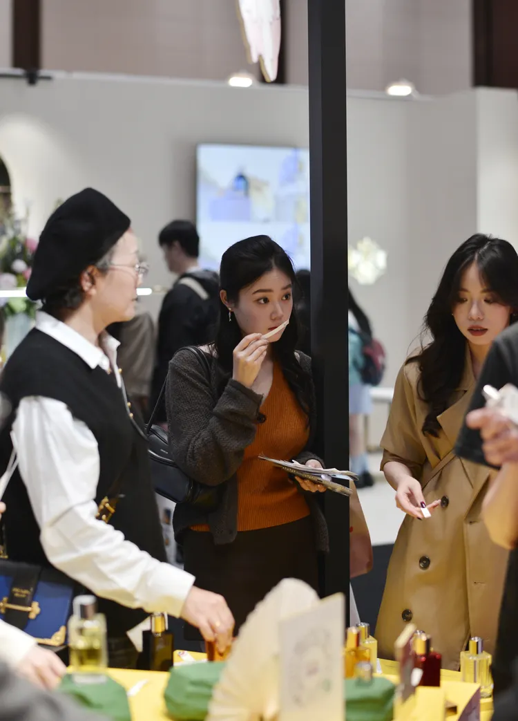 Notes Shanghai 2026春季展:天朝人民闻起来是什么味道?